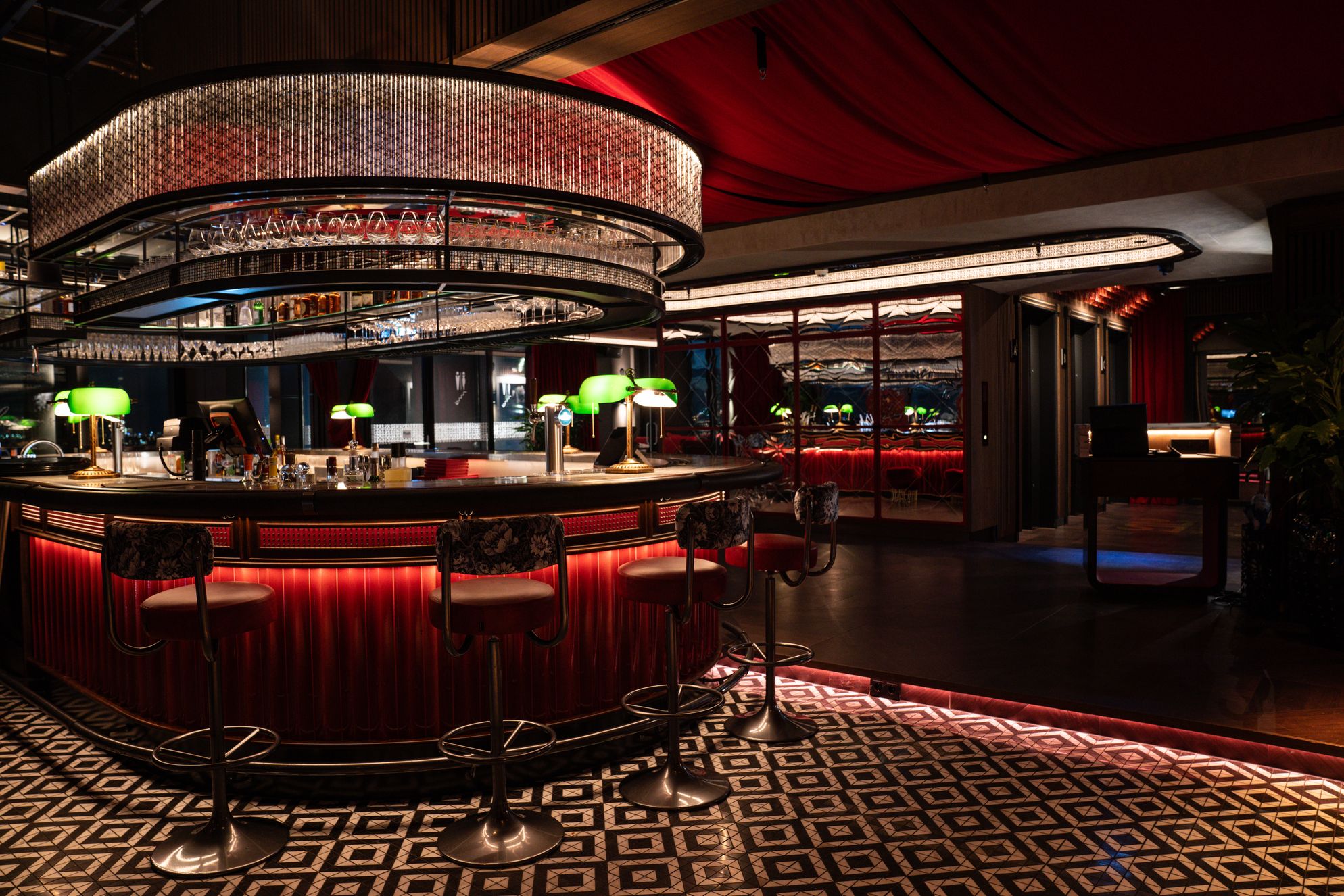 Ventuno Skylounge kikstart capital